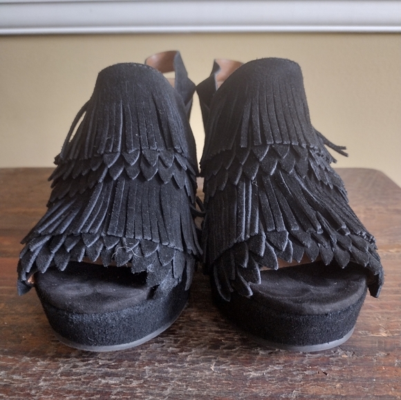 Lucky Brand Jeena Black Suede Fringe Wedge Sandals Size 9 - Picture 3 of 9